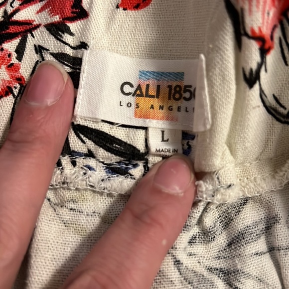 Floral print paper bag shorts - Picture 3 of 3